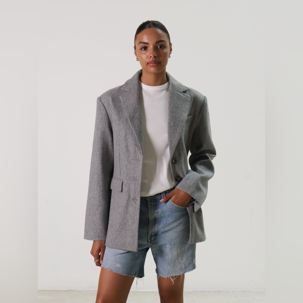 ASTR The Label Galilea Oversized Blazer Gray Tweed Revolve size XL